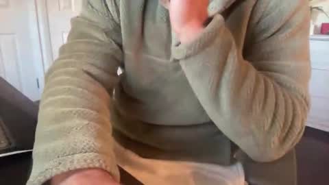 Snapshot of rungriff2323 chatting on October 23, 2025, 12:59 pm rungriff2323 online show from October 23, 2025, 12:59 pm