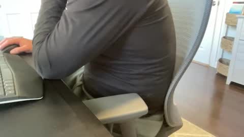 Snapshot of rungriff2323 chatting on November 5, 2025, 4:18 pm rungriff2323 online show from November 5, 2025, 4:18 pm