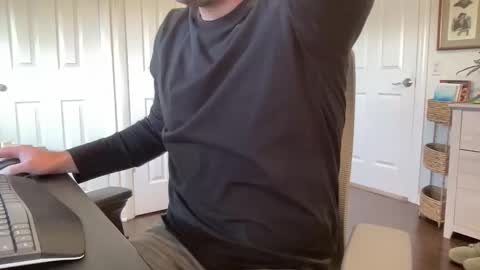 Snapshot of rungriff2323 chatting on December 16, 2025, 4:23 pm rungriff2323 online show from December 16, 2025, 4:23 pm