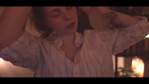 Elena online show from November 15, 2025, 10:37 pm