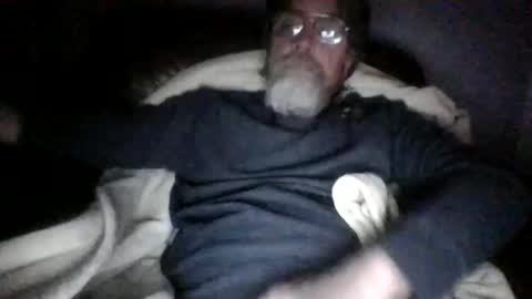 Snapshot of runningaround60 chatting on January 21, 2025, 3:04 am runningaround60 online show from January 21, 2025, 3:04 am