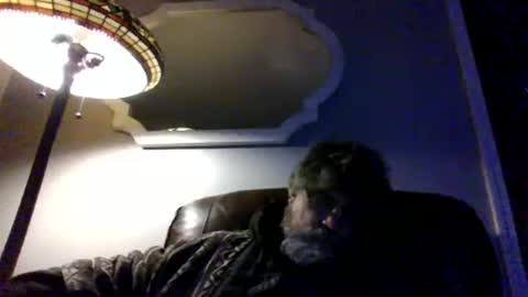 Snapshot of runningaround60 chatting on December 4, 2025, 4:33 am runningaround60 online show from December 4, 2025, 4:33 am