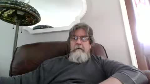 Snapshot of runningaround60 chatting on February 17, 2026, 6:25 pm runningaround60 online show from February 17, 2026, 6:25 pm