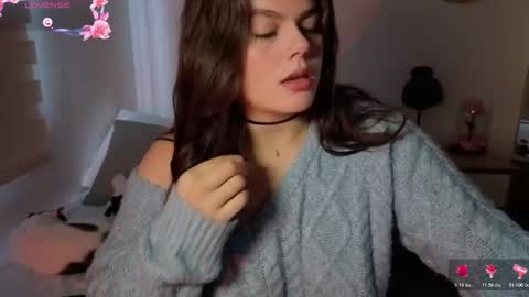 Lorenn online show from October 29, 2025, 7:48 pm