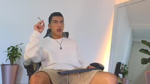 Snapshot of russell_adams_ chatting on October 5, 2025, 11:30 am R U S S E L L online show from October 5, 2025, 11:30 am