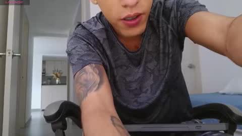 Snapshot of russell_adams_ chatting on December 15, 2025, 6:34 pm R U S S E L L online show from December 15, 2025, 6:34 pm