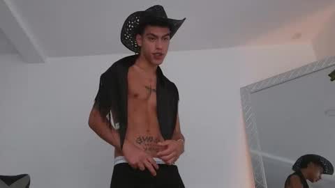 Snapshot of russell_adams_ chatting on January 11, 2026, 4:01 pm R U S S E L L online show from January 11, 2026, 4:01 pm