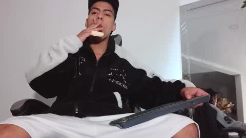 Snapshot of russell_adams_ chatting on January 13, 2026, 10:53 am R U S S E L L online show from January 13, 2026, 10:53 am