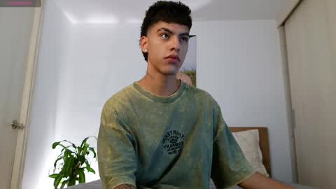  R U S S E L L  online show from March 27, 2026, 3:23 am