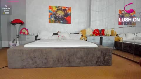 Ava online show from February 26, 2025, 7:49 pm