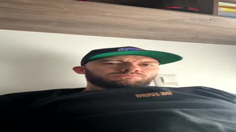 russo_fox online show from May 3, 2026, 8:48 pm