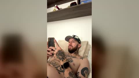 russo_fox online show from May 5, 2026, 1:57 am