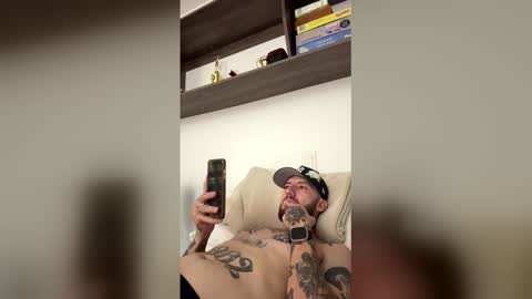 russo_fox online show from May 10, 2026, 5:12 am