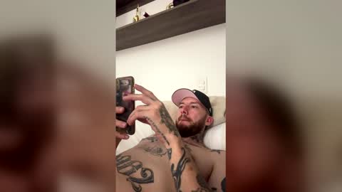 russo_fox online show from May 11, 2026, 4:40 am