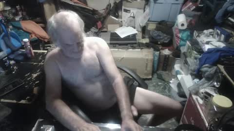 Russtenail21 online show from September 12, 2025, 6:08 pm