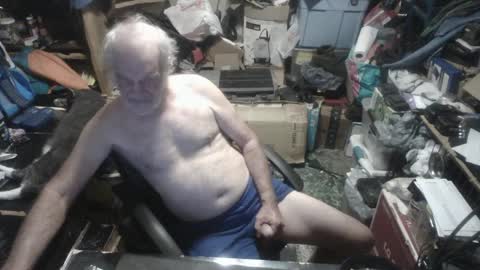 Russtenail21 online show from September 18, 2025, 8:11 pm