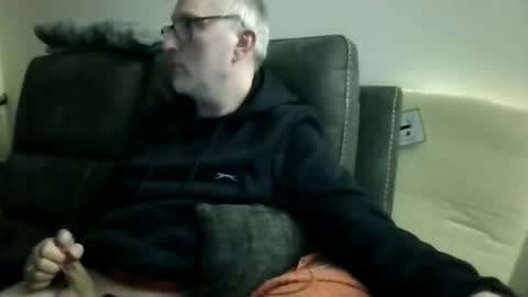 rusty69x online show from December 2, 2025, 3:56 am