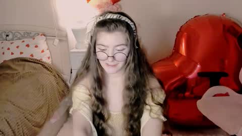 MY FANSLY  online show from February 19, 2026, 6:26 pm