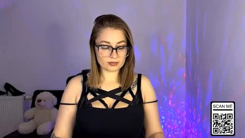 Snapshot of ruthless_111 chatting on November 12, 2025, 7:57 pm Nika online show from November 12, 2025, 7:57 pm