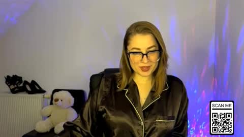 Snapshot of ruthless_111 chatting on December 13, 2025, 8:25 pm Nika online show from December 13, 2025, 8:25 pm