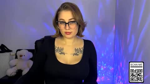 Snapshot of ruthless_111 chatting on December 21, 2025, 7:54 pm Nika online show from December 21, 2025, 7:54 pm