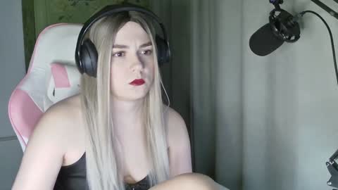 Snapshot of ruthsimp chatting on January 26, 2025, 6:37 pm Tanyushka online show from January 26, 2025, 6:37 pm