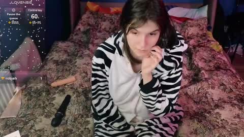 Ruyjin online show from December 19, 2024, 4:02 pm