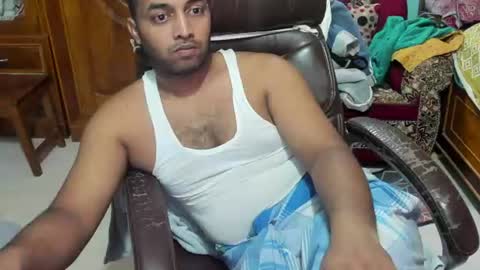 Snapshot of rwb17 chatting on July 3, 2026, 2:34 pm rwb17 online show from July 3, 2026, 2:34 pm