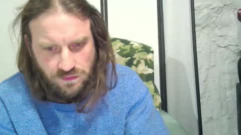 Snapshot of rwb1982 chatting on December 21, 2025, 5:42 pm rwb1982 online show from December 21, 2025, 5:42 pm