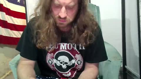 Snapshot of rwb1982 chatting on January 6, 2026, 12:53 pm rwb1982 online show from January 6, 2026, 12:53 pm