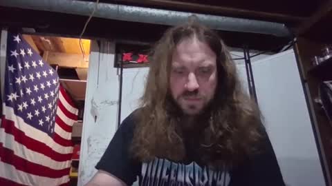 Snapshot of rwb1982 chatting on April 5, 2026, 2:25 pm rwb1982 online show from April 5, 2026, 2:25 pm