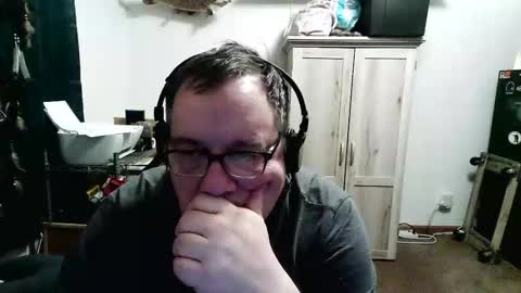 Snapshot of rwzar_1965 chatting on April 5, 2026, 4:20 am rwzar_1965 online show from April 5, 2026, 4:20 am