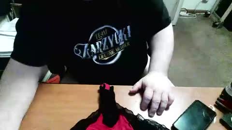 Snapshot of rwzar_1965 chatting on April 7, 2026, 3:18 am rwzar_1965 online show from April 7, 2026, 3:18 am