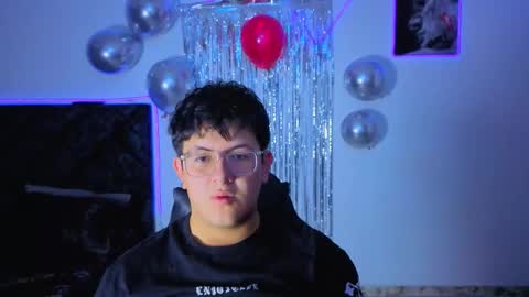 Snapshot of ryan_doretti chatting on November 17, 2025, 12:00 pm Ryan online show from November 17, 2025, 12:00 pm