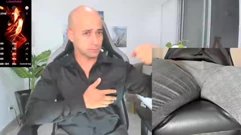 Snapshot of ryan_master_ chatting on January 2, 2025, 9:54 am ryan_master_ online show from January 2, 2025, 9:54 am