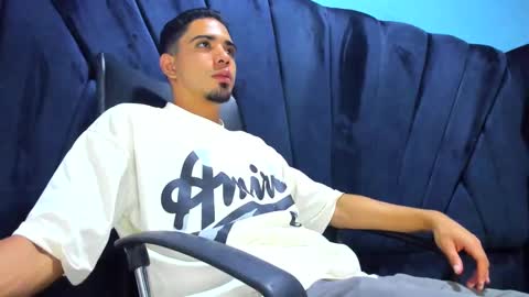 Snapshot of ryan_paterson chatting on February 28, 2025, 8:50 pm Ryan online show from February 28, 2025, 8:50 pm