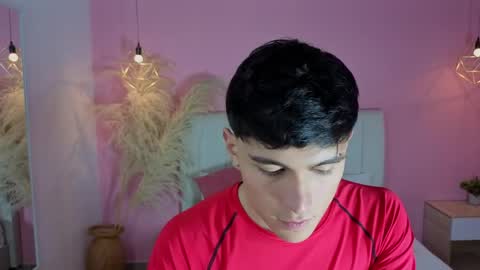 Snapshot of ryan_valentino chatting on May 28, 2026, 2:03 pm ryan valentino online show from May 28, 2026, 2:03 pm