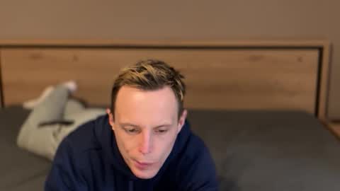 Snapshot of ryanbengt chatting on January 12, 2026, 2:44 pm ryanbengt online show from January 12, 2026, 2:44 pm