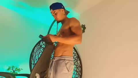 Ryan online show from October 25, 2025, 3:36 am