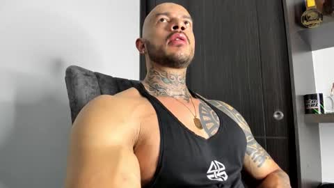 Snapshot of ryanjhonston chatting on October 16, 2025, 2:12 am Ryan online show from October 16, 2025, 2:12 am