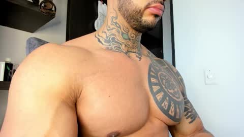 Snapshot of ryanjhonston chatting on December 5, 2025, 12:14 pm Ryan online show from December 5, 2025, 12:14 pm