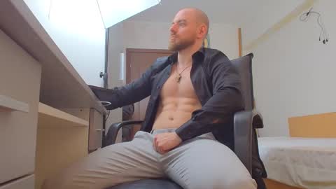 Ryanstone  online show from March 16, 2026, 5:44 am