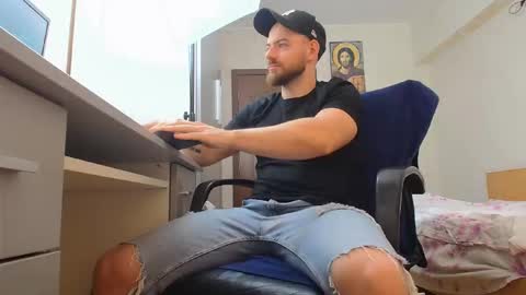 Ryanstone  online show from June 10, 2026, 7:18 am