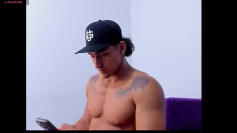 ryanwhite3 online show from October 25, 2025, 12:51 am