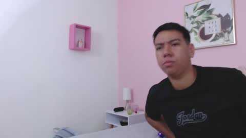 Snapshot of ryder_n_violet chatting on February 21, 2025, 5:13 am Ryder and Violet online show from February 21, 2025, 5:13 am