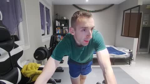 Snapshot of ryukukamifr chatting on December 19, 2025, 7:10 pm Ryuk FR online show from December 19, 2025, 7:10 pm