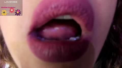 Snapshot of saara__queen chatting on June 4, 2026, 12:38 am saara__queen online show from June 4, 2026, 12:38 am