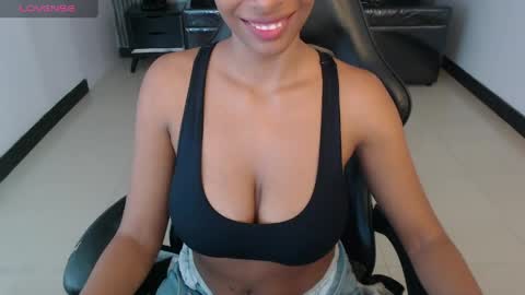 saara_ch1 online show from April 18, 2026, 7:58 pm