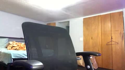 saasbutt online show from November 17, 2025, 10:04 pm