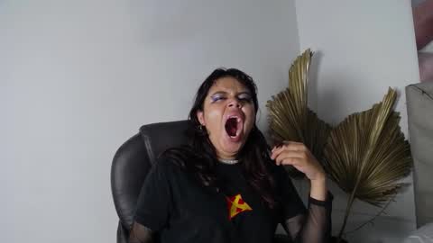 Snapshot of sabinamerchetti_ chatting on February 3, 2026, 1:37 am Sabina Merchetti online show from February 3, 2026, 1:37 am